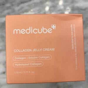 Medicube - Collagen Jelly Cream - 110ml new in box